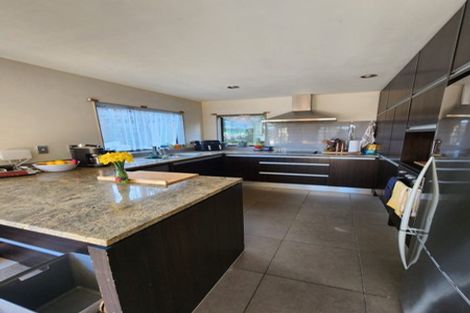 Photo of property in 17b Scotstoun Place, Glen Eden, Auckland, 0602