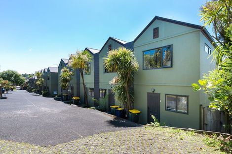 Photo of property in 9/44 Fields Parade, Oteha, Auckland, 0632