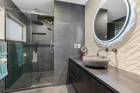 Photo of property in 23 Esther Place, Red Beach, 0932