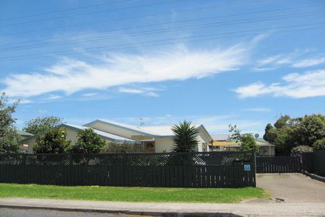 Photo of property in 29a Stevenson Road, Clarks Beach, 2122