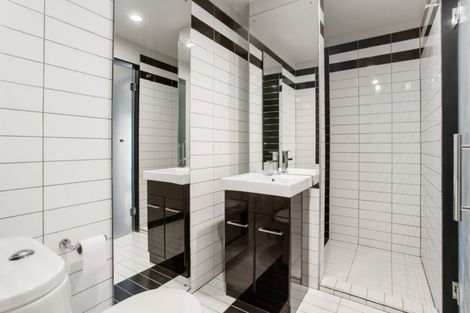 Photo of property in Illawarra Flats, 1/4 Brighton Road, Parnell, Auckland, 1052