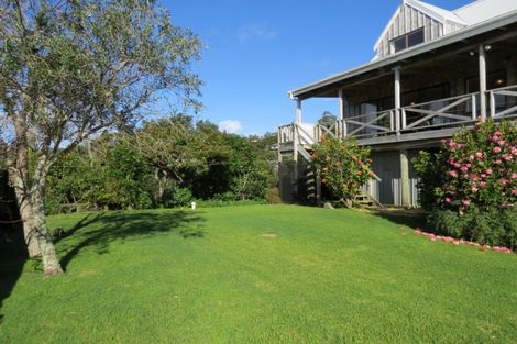 Photo of property in 17 Little Bay Drive, Waikawau, Coromandel, 3584