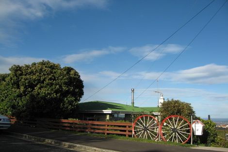 Photo of property in 1/76 Knights Road, Rothesay Bay, Auckland, 0630