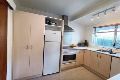 Photo of property in 73 Marine Parade, Seatoun, Wellington, 6022