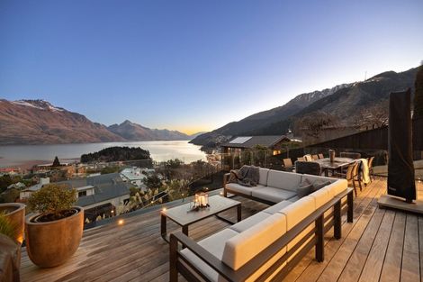 Photo of property in 10 Limerick Lane, Queenstown, 9300