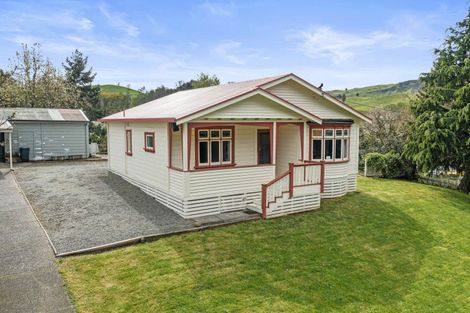 Photo of property in 161 Hautapu Street, Taihape, 4720