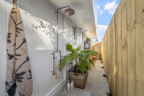 Photo of property in 2/4 Beach Road, Orewa, 0931