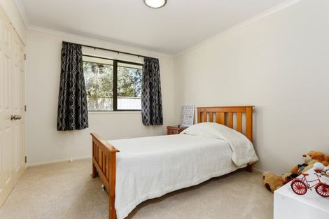 Photo of property in 240 Pine Valley Road, Dairy Flat, Silverdale, 0992