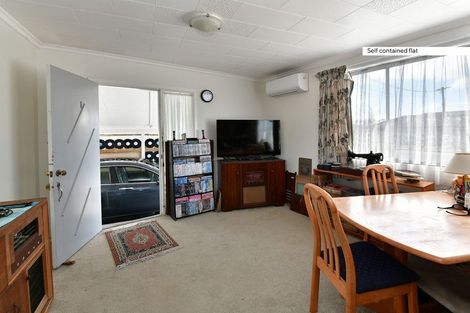 Photo of property in 242 Centreway Road, Orewa, 0931