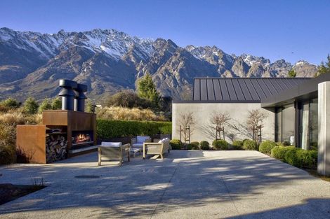 Photo of property in 24 Double Cone Road, Jacks Point, Queenstown, 9371
