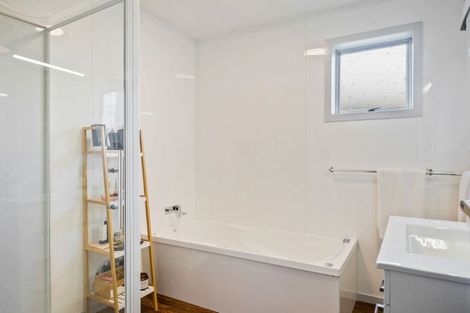 Photo of property in 35a Sylvan Avenue, Waikanae, 5036