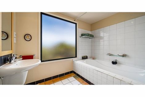 Photo of property in 16 Ridgewood Place, Shirley, Christchurch, 8061