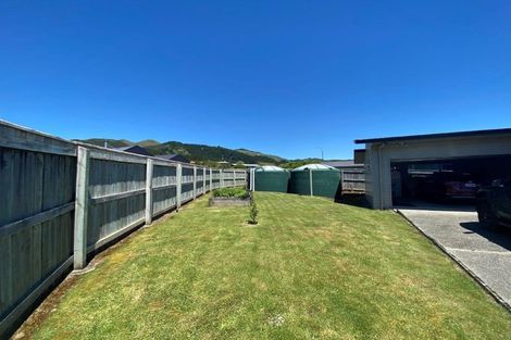 Photo of property in 25 Nyhane Drive, Ligar Bay, Takaka, 7183
