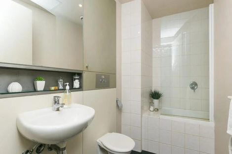 Photo of property in Gerondis Bldg Apartments, 407/60 Willis Street, Wellington Central, Wellington, 6011