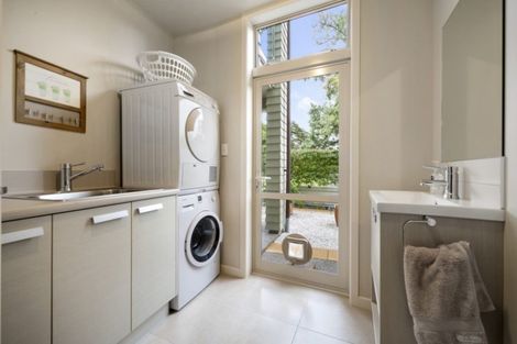 Photo of property in 24d Jellicoe Drive, Hamilton East, Hamilton, 3216