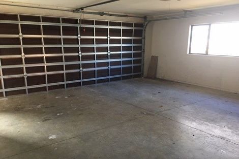 Photo of property in 1/282 East Coast Road, Forrest Hill, Auckland, 0620