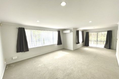 Photo of property in 30 Pitt Avenue, Clendon Park, Auckland, 2103