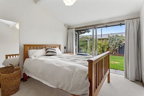 Photo of property in 33 Lynfield Avenue, Ilam, Christchurch, 8041