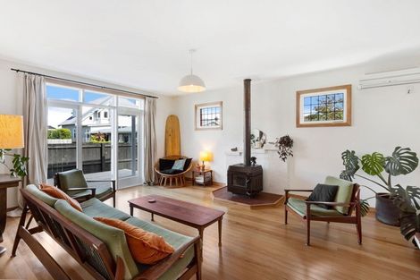 Photo of property in 92 Hargest Crescent, Saint Clair, Dunedin, 9012