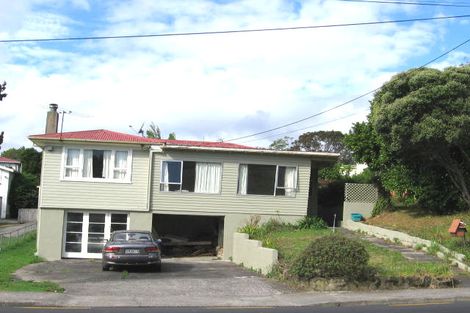 Photo of property in 114 View Road, Sunnyvale, Auckland, 0612