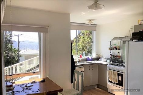Photo of property in 43 Palliser Road, Roseneath, Wellington, 6011