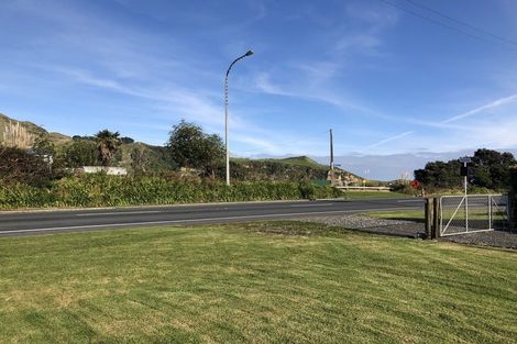 Photo of property in 63 North Street, Mokau, 4376