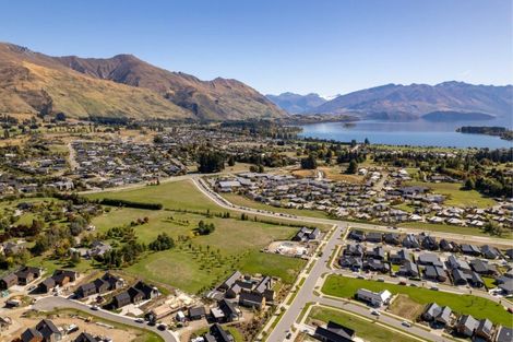 Photo of property in 14 Deans Drive, Wanaka, 9305