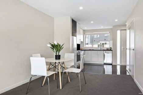 Photo of property in 6/2 Stone Street, Miramar, Wellington, 6022