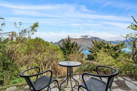 Photo of property in 16a Dart Place, Fernhill, Queenstown, 9300