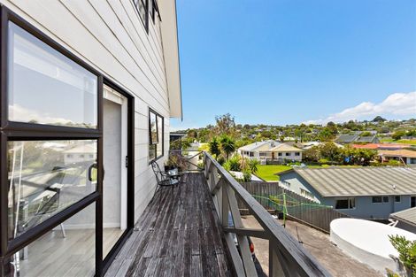 Photo of property in 289 Vipond Road, Stanmore Bay, Whangaparaoa, 0932