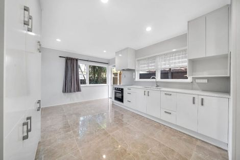 Photo of property in 38 Pinedale Place, Henderson, Auckland, 0610