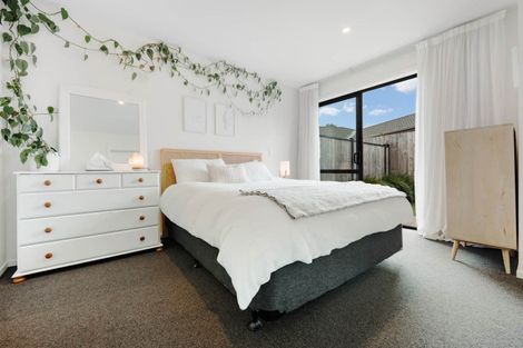 Photo of property in 20 Otaimako Place, Mangere, Auckland, 2022