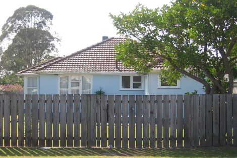 Photo of property in 8 Hill Crescent, New Lynn, Auckland, 0600