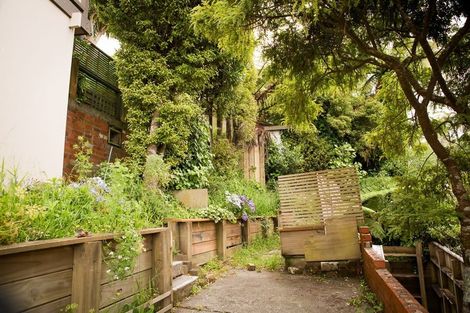 Photo of property in 4 Omar Street, Khandallah, Wellington, 6035