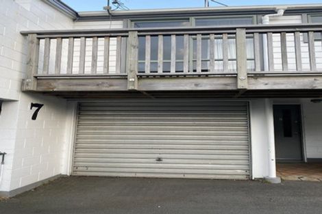 Photo of property in 7/21 Collins Avenue, Tawa, Wellington, 5028