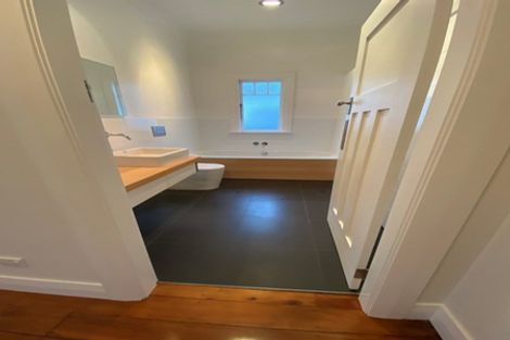 Photo of property in 7 Cuba Street, Petone, Lower Hutt, 5012