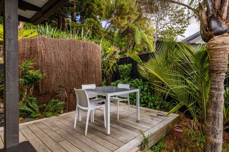 Photo of property in 13 Long Beach Road, Russell, 0202