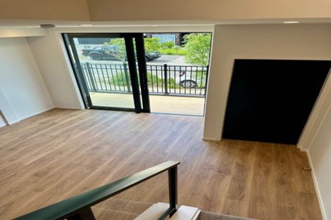 Photo of property in 10/19 Windlass Street, Long Bay, Auckland, 0630