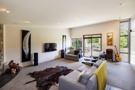 Photo of property in 291 Napier Road, Kelvin Grove, Palmerston North, 4470