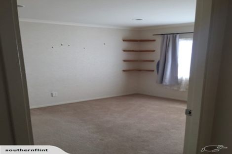 Photo of property in 17 Emmerdale Avenue, Papakura, 2110