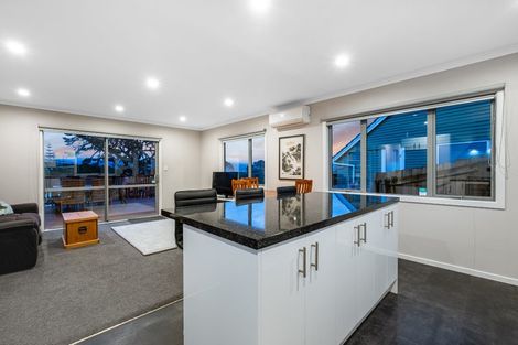 Photo of property in 17a Gloucester Street, Cannons Creek, Porirua, 5024