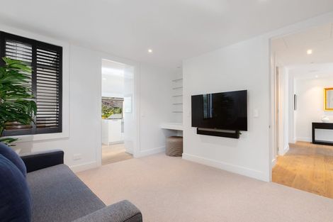 Photo of property in 5 Ogilvie Lane, Arrowtown, 9371