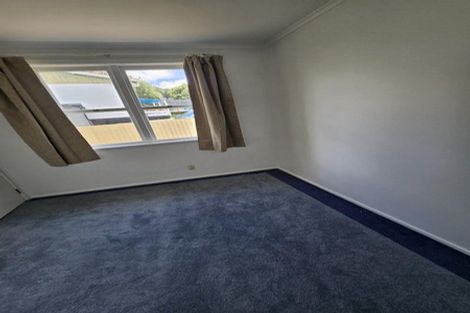 Photo of property in 5 Lynwood Road, New Lynn, Auckland, 0600