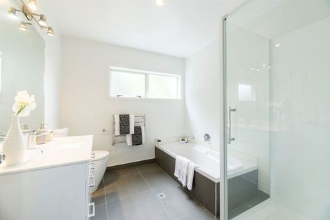 Photo of property in 1/14 Fields Parade, Oteha, Auckland, 0632