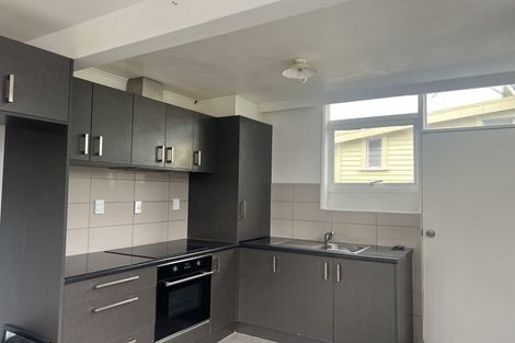 Photo of property in 1/86 Portage Road, New Lynn, Auckland, 0600