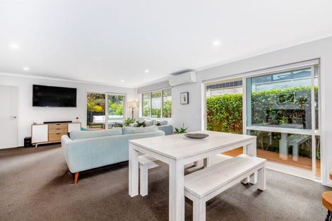 Photo of property in 27 Mooring Close, Whitby, Porirua, 5024