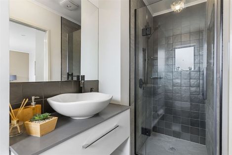 Photo of property in 45 Condor Place, Unsworth Heights, Auckland, 0632