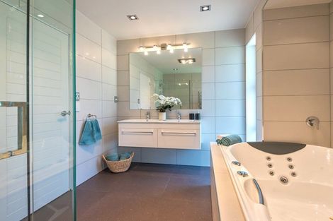 Photo of property in 497 Whitford Road, Whitford, Howick, 2571