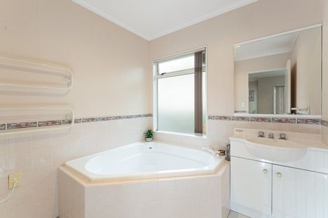 Photo of property in 11 Robinson Terrace, Rangatira Park, Taupo, 3330