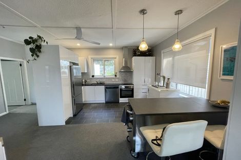 Photo of property in 26 Queens Drive, Kilbirnie, Wellington, 6022